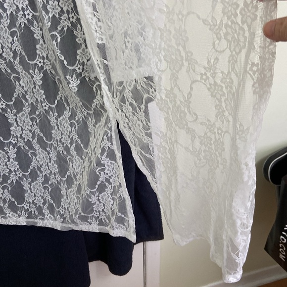 Lace Duster in White - Picture 4 of 5